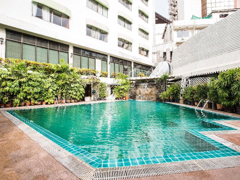Bangkok Centre Hotel - image 3