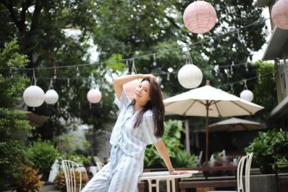 Feung Nakorn Balcony Rooms and Cafe - image 18