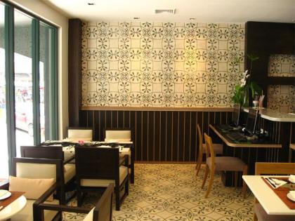 Aphrodite Inn Hotel - image 14