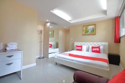 OYO 102 Diamond Residence Silom - image 9