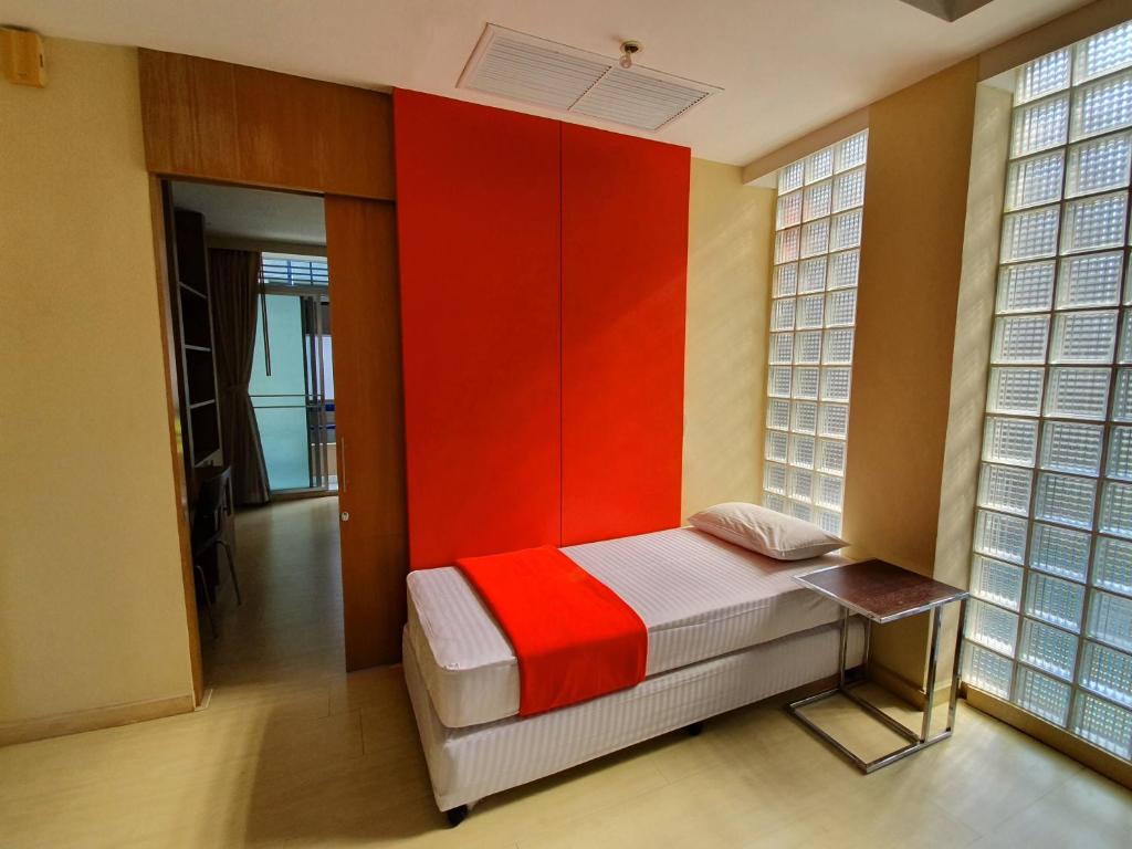 Silom Convent Garden Hotel SHA Extra Plus - image 2