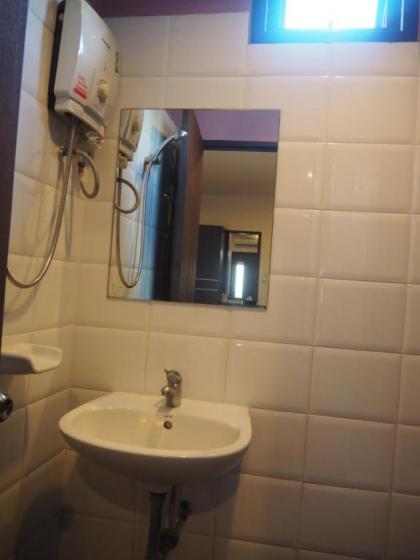 Khaosan Park Hotel - image 18