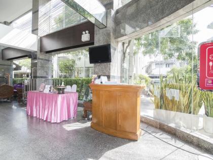 Trang Hotel Bangkok - image 4