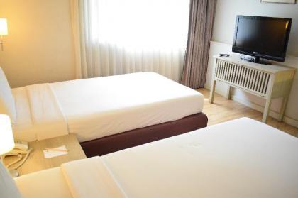Trang Hotel Bangkok - image 6