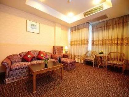 Chaleena Princess Hotel - image 3