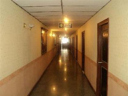 Chaleena Princess Hotel - image 4