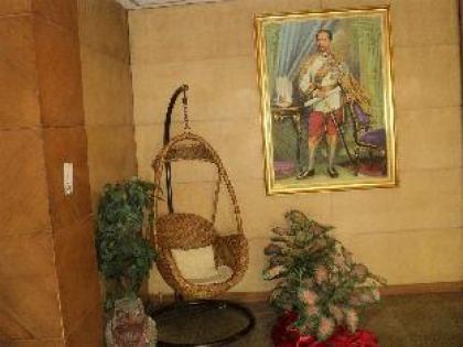 Chaleena Princess Hotel - image 7