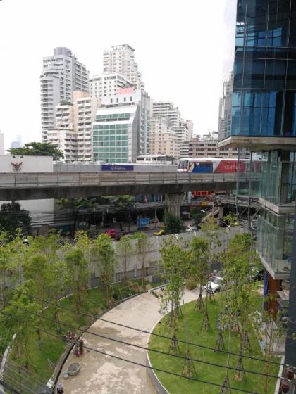 Miami Hotel Bangkok - image 4