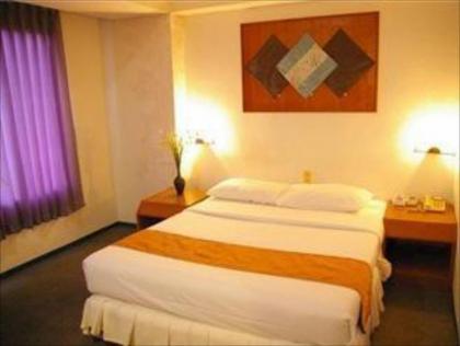 Sapphire Hotel - image 5