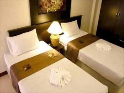 Grand Pinnacle Hotel - image 17