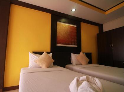 Grand Pinnacle Hotel - image 18