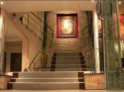 Grand Pinnacle Hotel - image 2