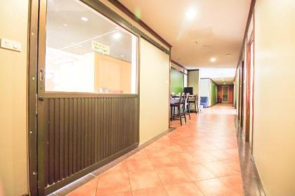 OYO 434 Boonsiri Place Hotel - image 16