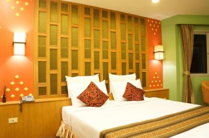 Golden House - image 11