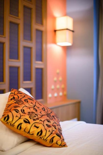 Golden House - image 13