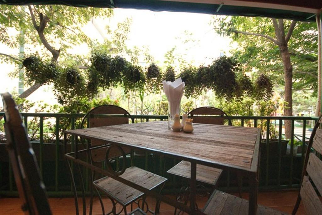 Golden House - image 3