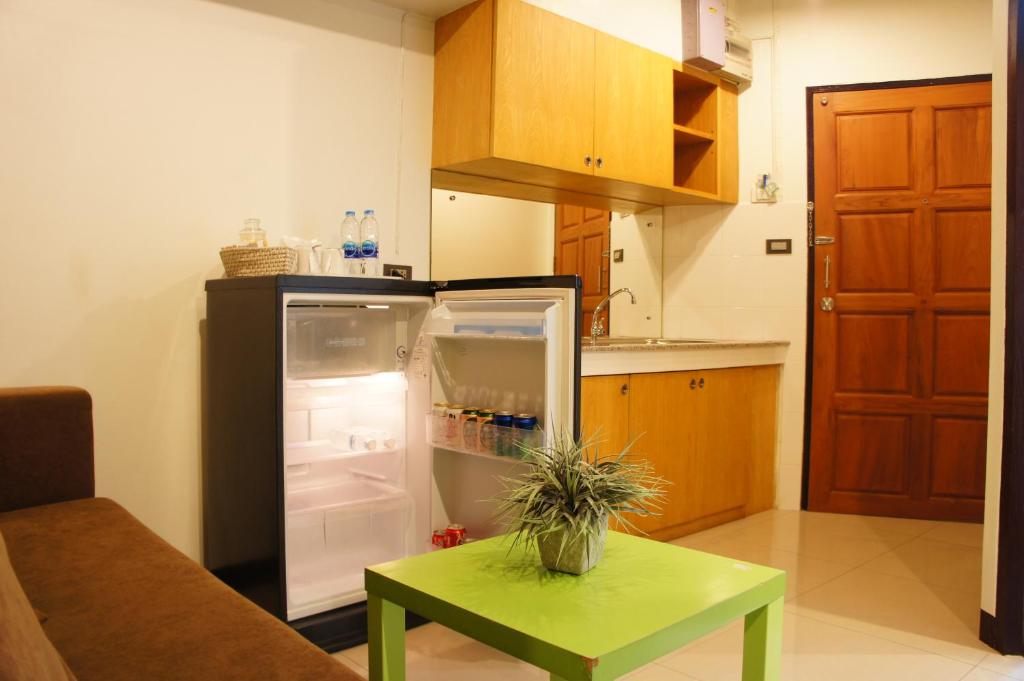 Ratchadamnoen Residence - image 6