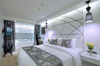 Sukhumvit Suites Hotel - image 4