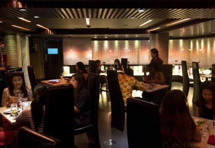 Sukhumvit Suites Hotel - image 8