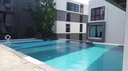 Fullrich Residence - image 4