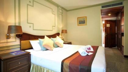 Majestic Suites Hotel - image 12