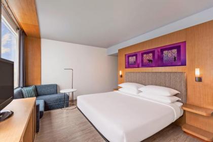 Aloft Bangkok - Sukhumvit 11 - image 12