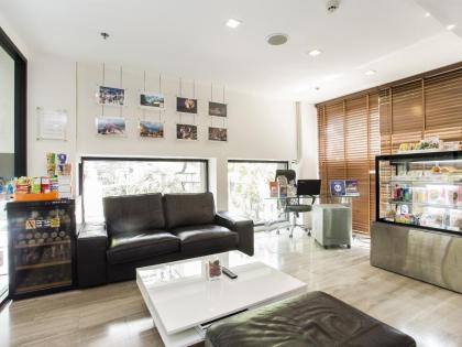 Marvin Suites Hotel - image 3