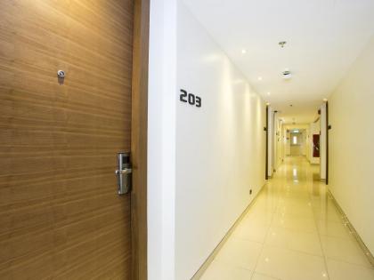 Marvin Suites Hotel - image 5