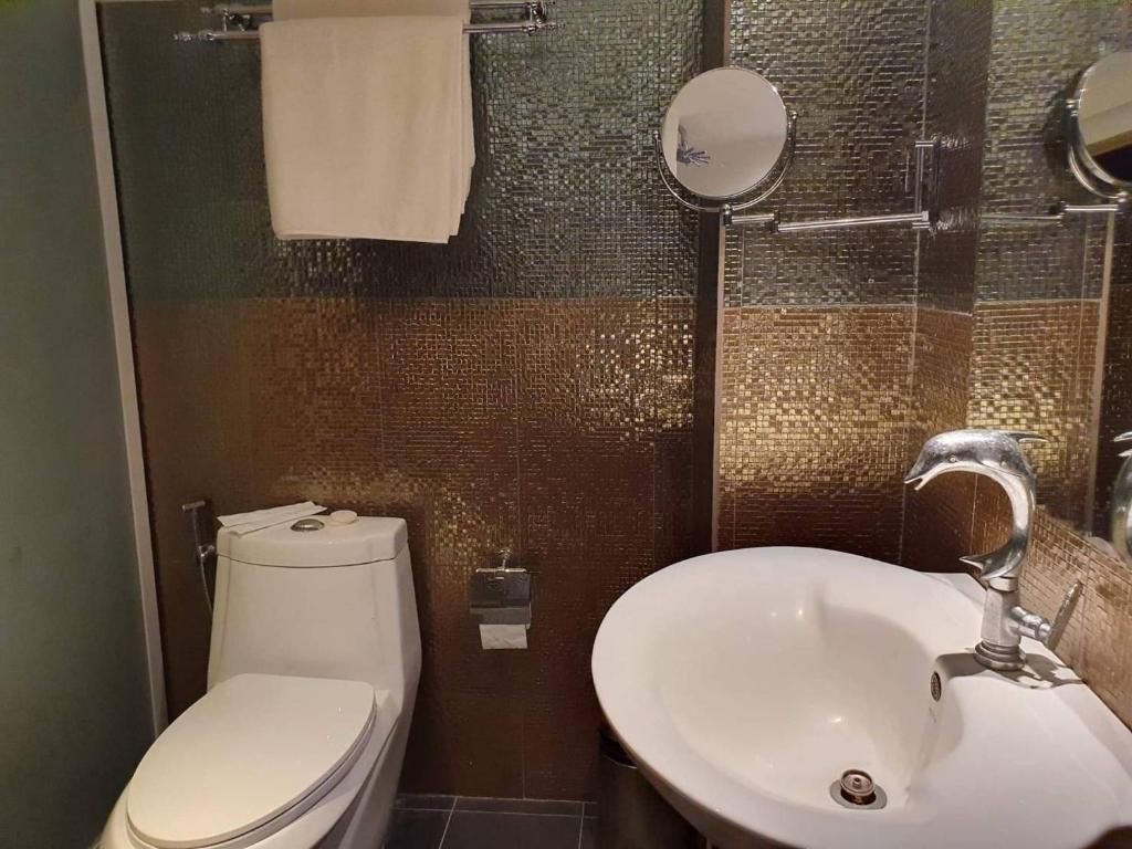 The Montana Lodge - Sathorn - image 2