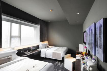 Mode Sathorn Hotel - image 11