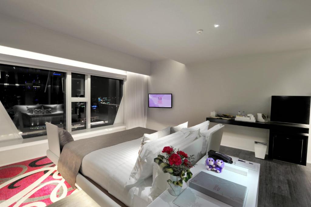 Mode Sathorn Hotel - image 2