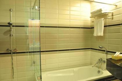 Thamrongin Hotel - image 2