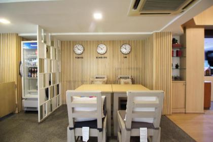 OYO 482 Pannee Lodge Khaosan - image 6