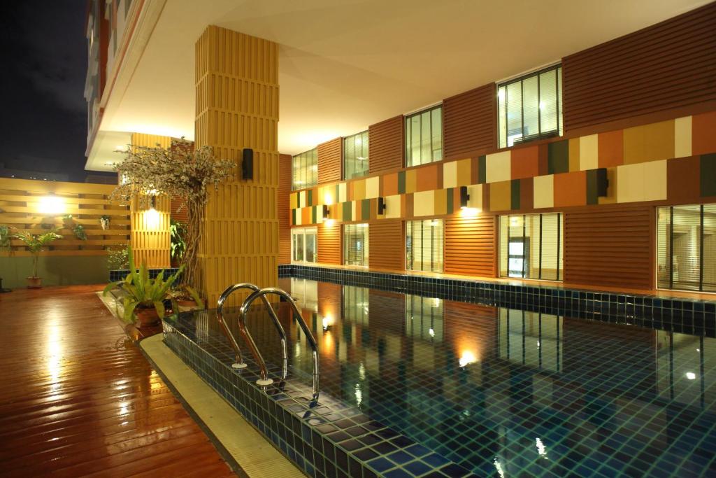 Prom Ratchada Hotel (SHA Extra Plus) - image 5