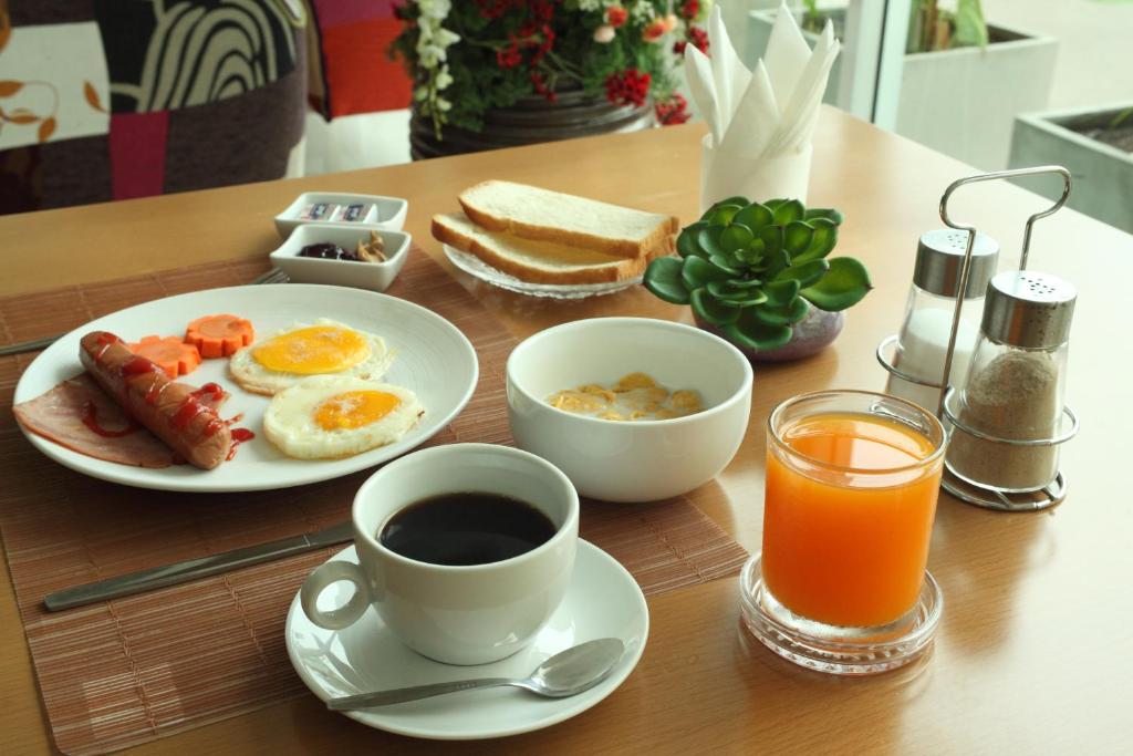 Prom Ratchada Hotel (SHA Extra Plus) - image 6