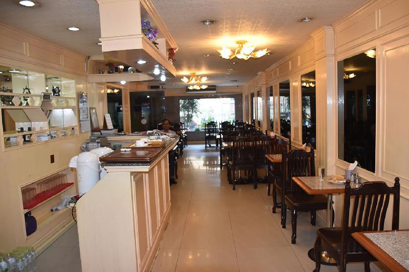 Woodlands Inn - image 4