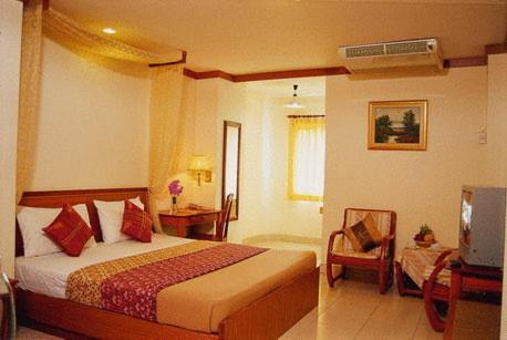 Howard Square Boutique Hotel - image 2