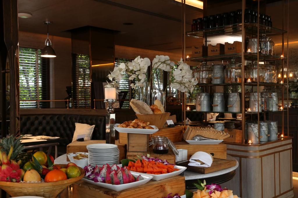 Riva Surya Bangkok Hotel - image 2