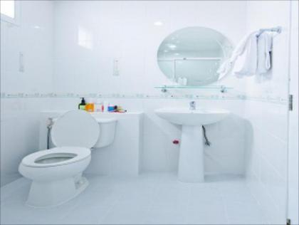 Kozy Inn - image 3
