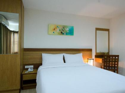 Kozy Inn - image 5