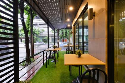 G Boutique Surawong Bangkok - image 3