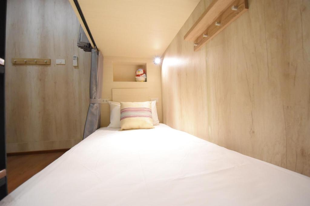 Silom Forest Exclusive Residence - image 4