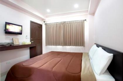 A and A Guesthouse - image 9