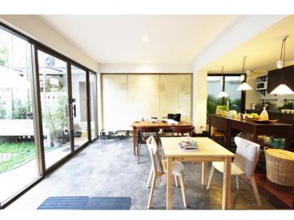 House 23 Guesthouse - image 2