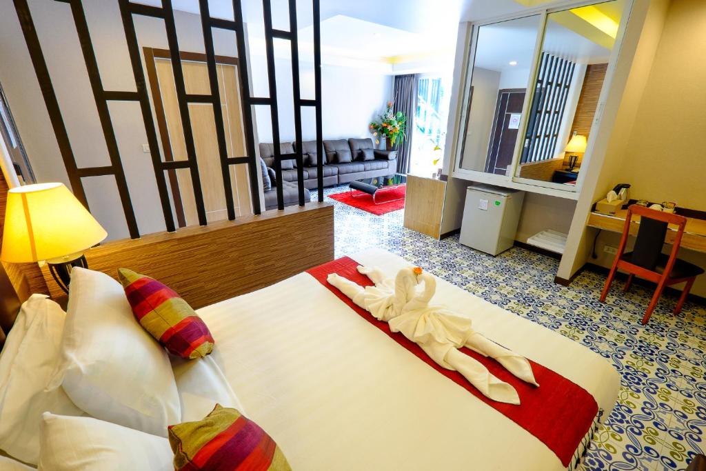Aranta Airport Hotel - image 3