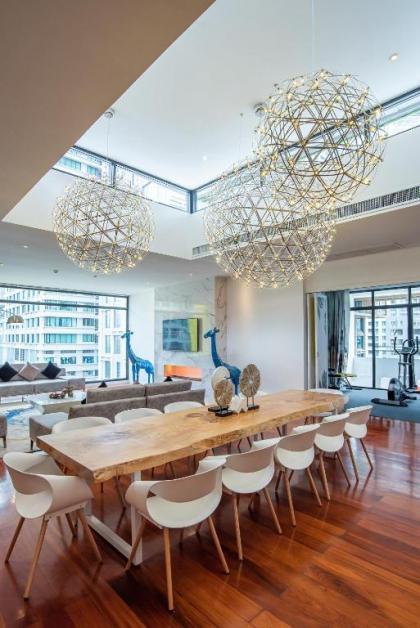 Tonson Residence