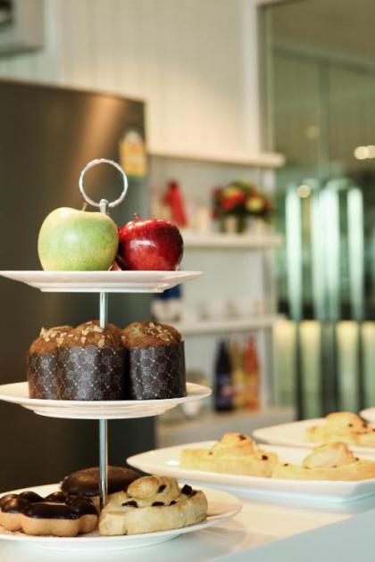 Crystal Suites Suvarnabhumi Airport - image 19