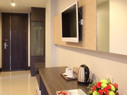 Crystal Suites Suvarnabhumi Airport - image 9