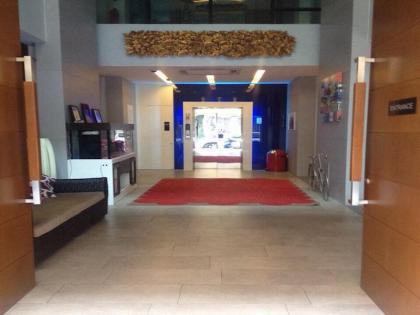 iCheck inn Silom - image 18