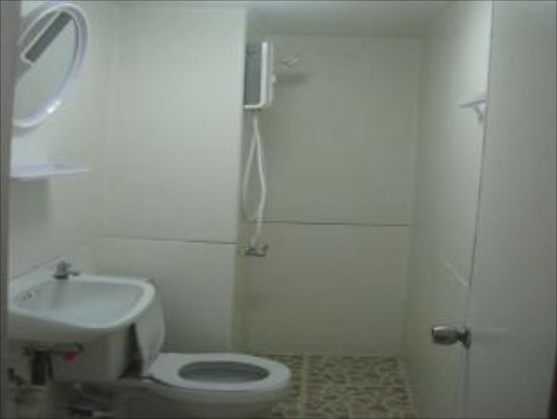 DMK Donmueang Guesthouse - image 4